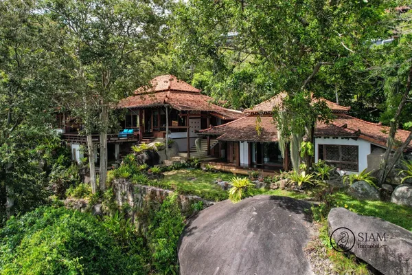 5-Bedroom Heritage Villa with Sea Views In BangKao